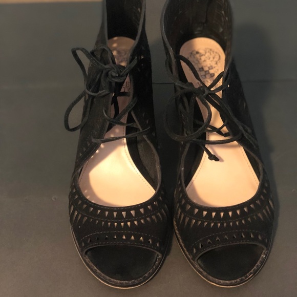 Vince Camuto tarita sandals - Picture 2 of 4